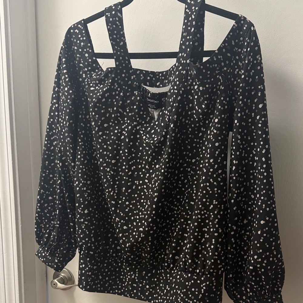 bebe Black and White Patterned Blouse